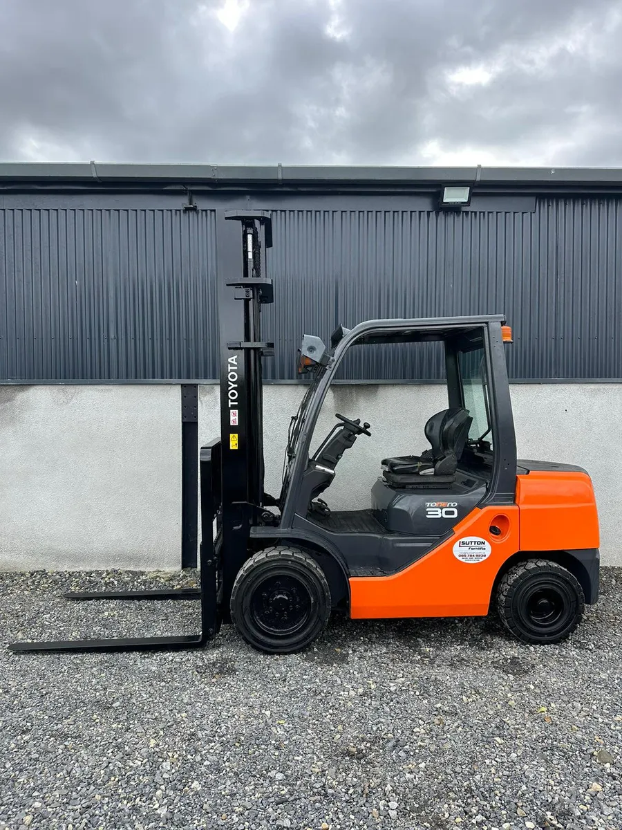 Toyota 3 Ton Forklift - Image 1