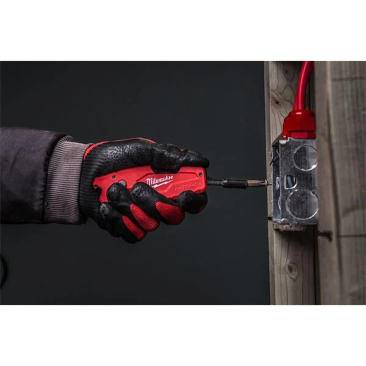 Milwaukee Fastback Flip Utility Knife 6-in-1 - Image 4