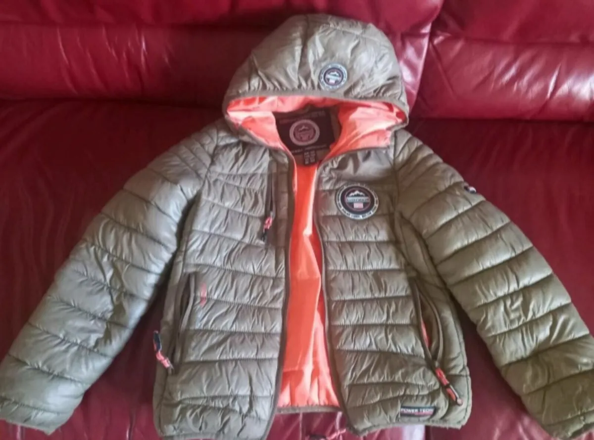 Boy's winter jacket's age 7-8  9-10 years - Image 1