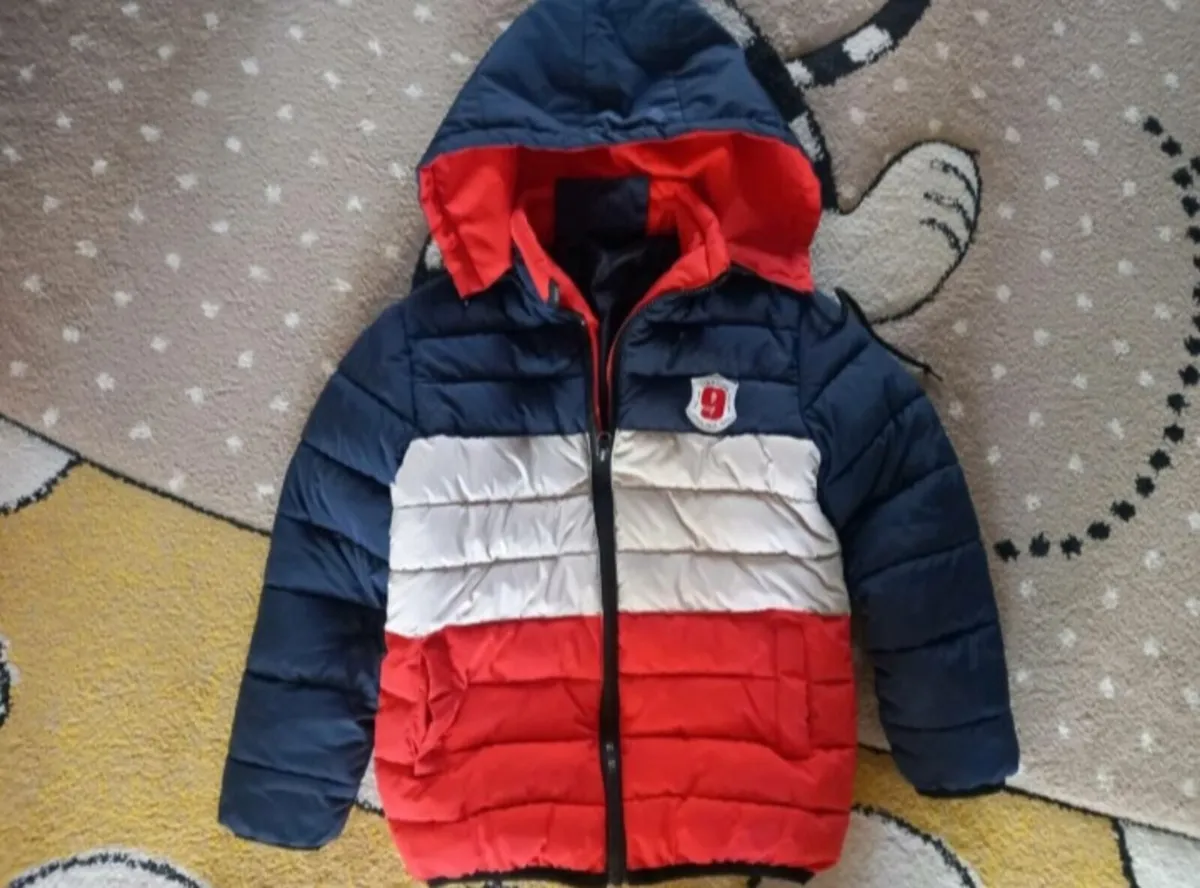 Boy's winter jacket's age 7-8  9-10 years - Image 3