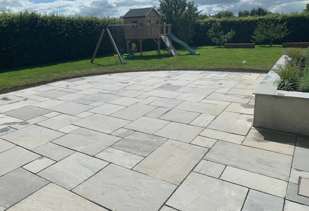 Sandstone Paving Slabs Cork - Image 1