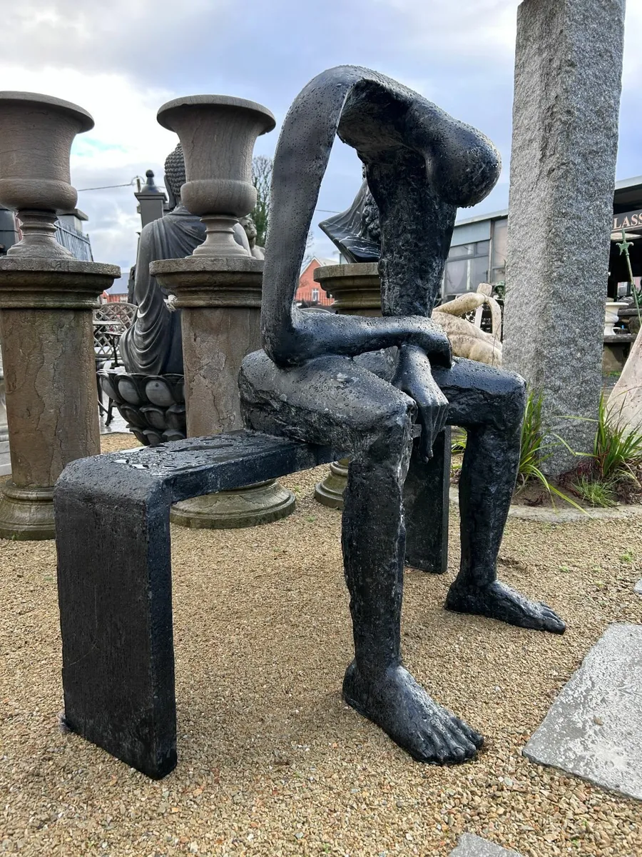 The hollow bronze man - Image 3