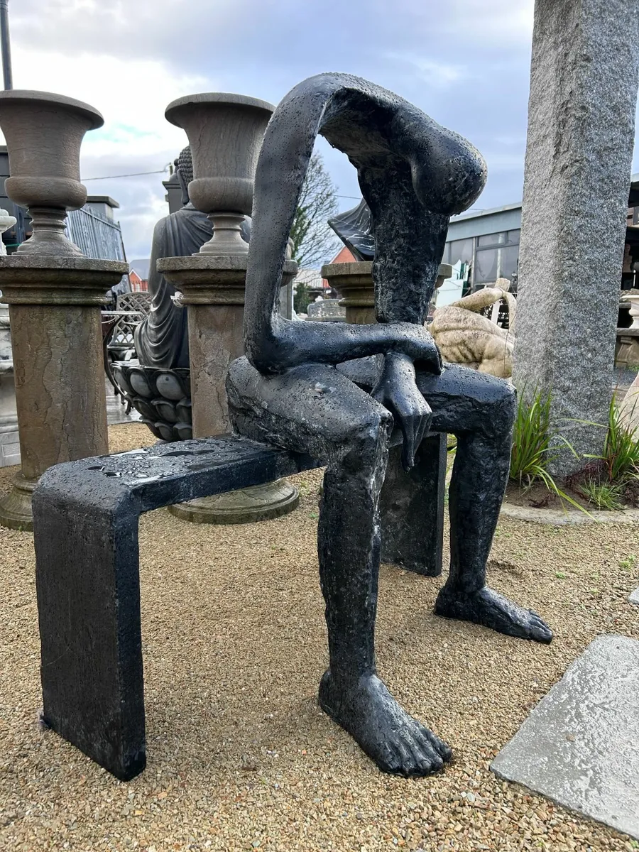 The hollow bronze man - Image 4