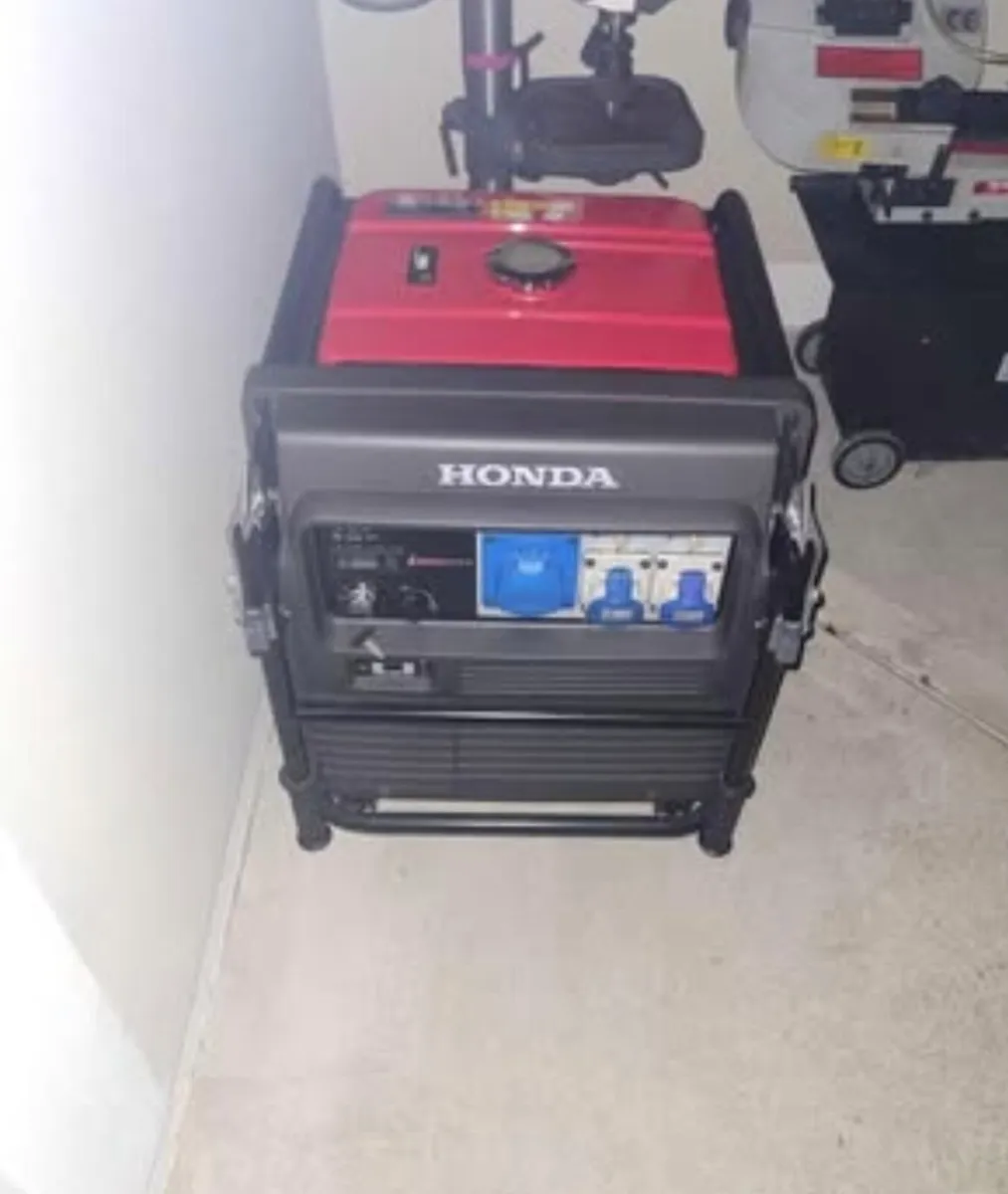 Honda EU65is - Image 1
