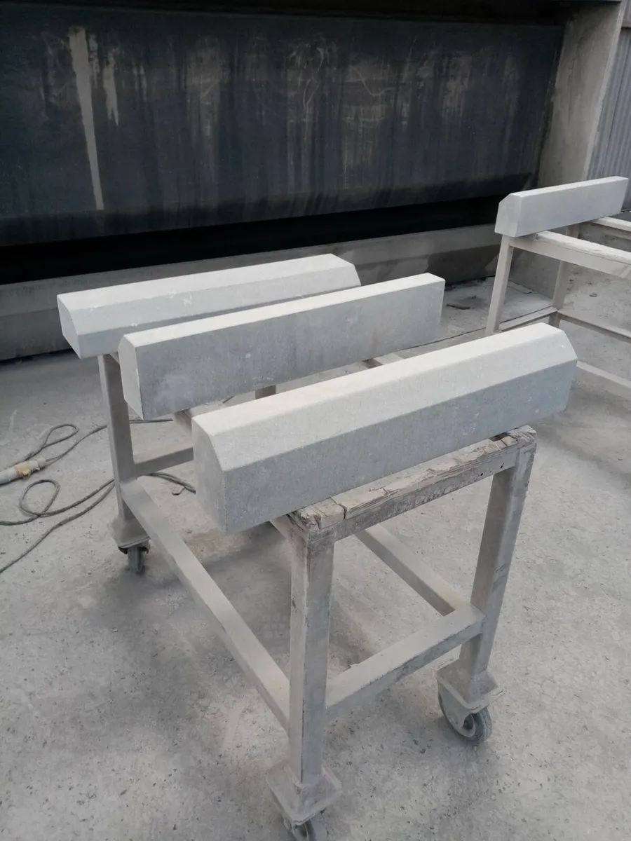 Limestone Kerbs - Image 3