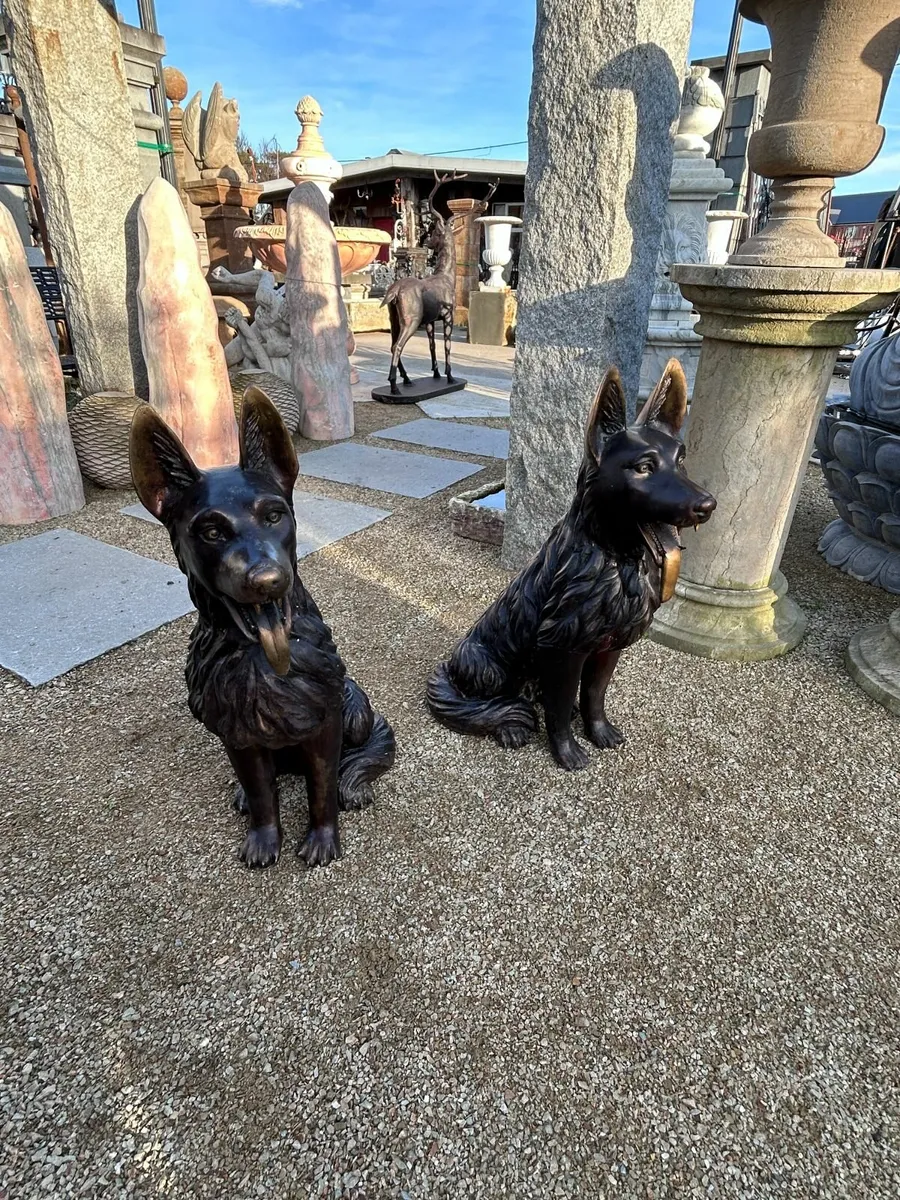 Bronze lifesize dogs - Image 1
