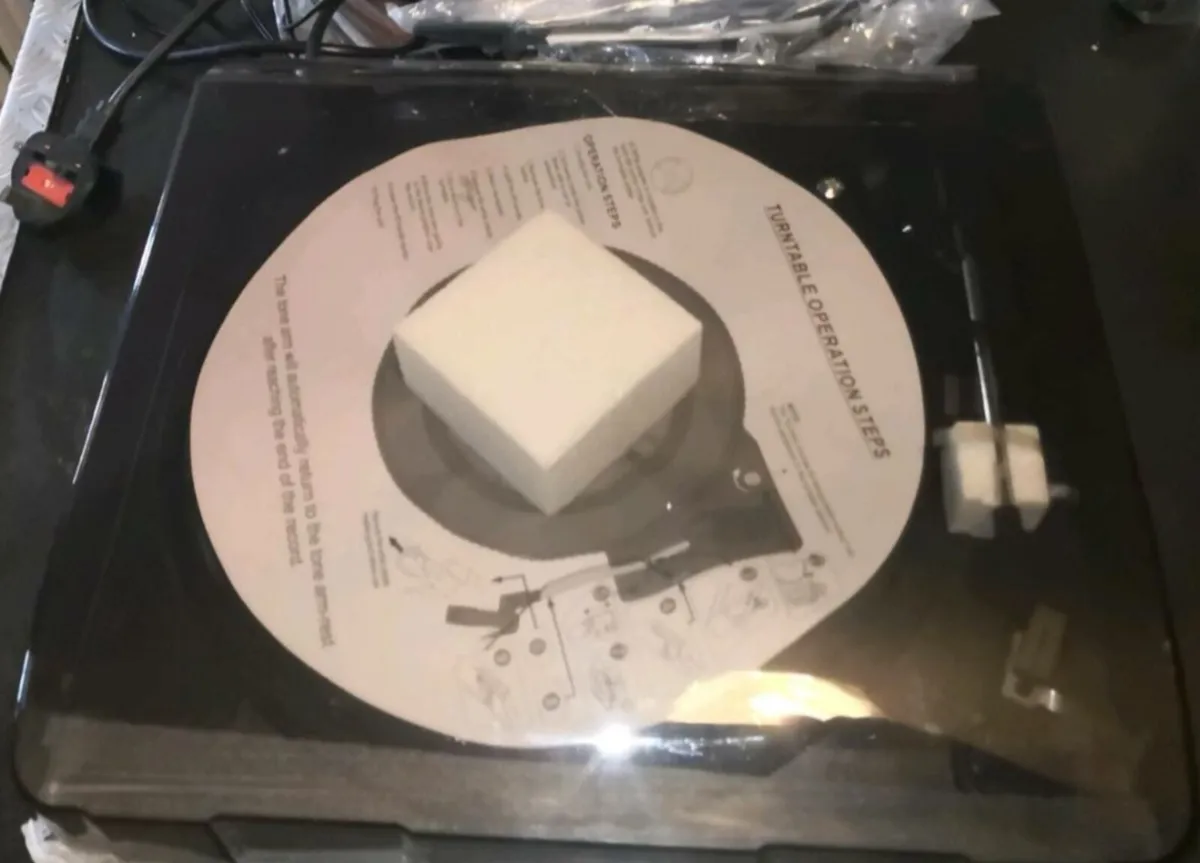 Silvercrest turntable brand new in box - Image 2