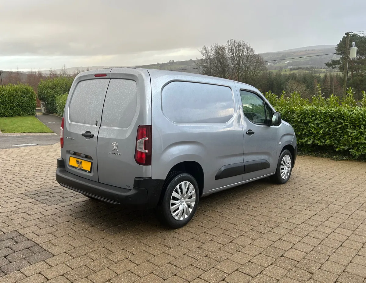 2020 (202reg) Peugeot Partner Professional - Image 4