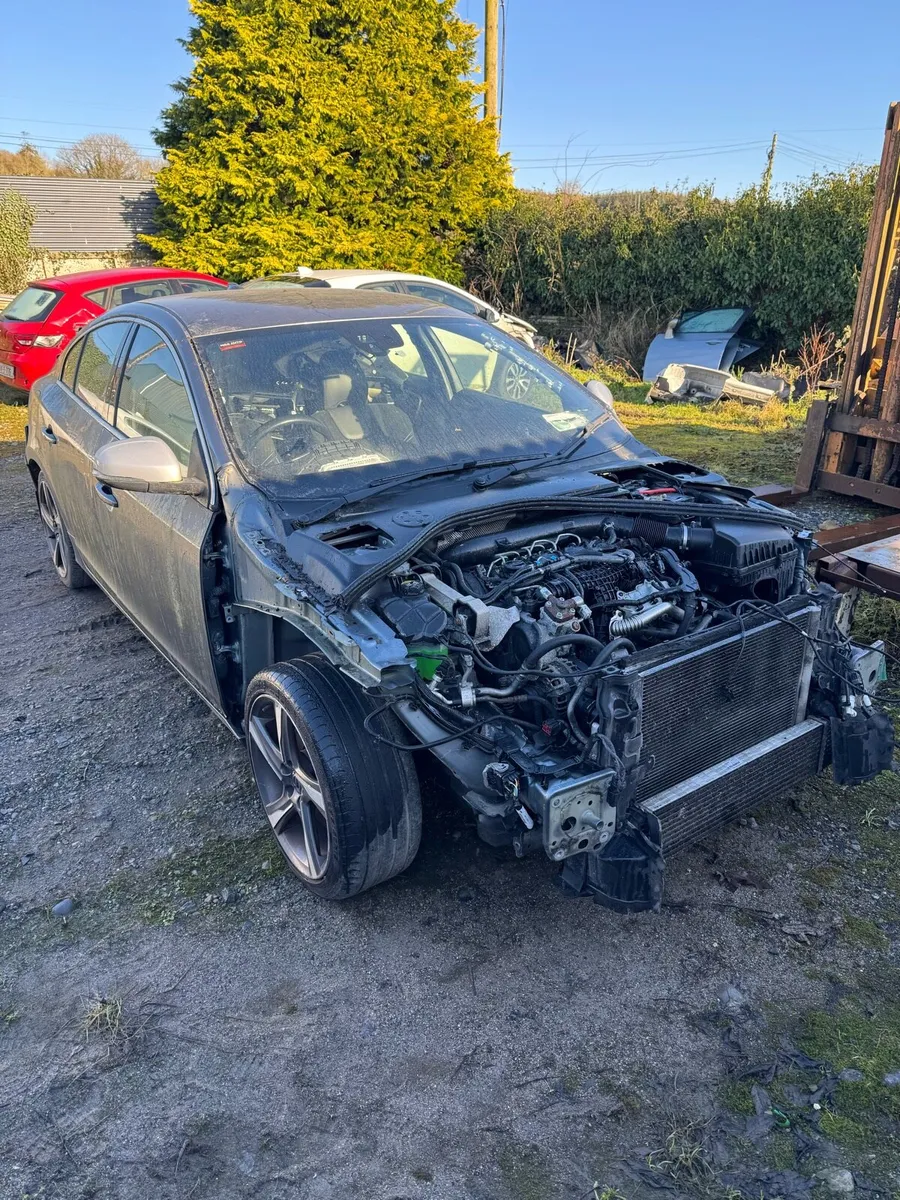 Volvo S60 2016 2 litre diesel for parts - Image 1