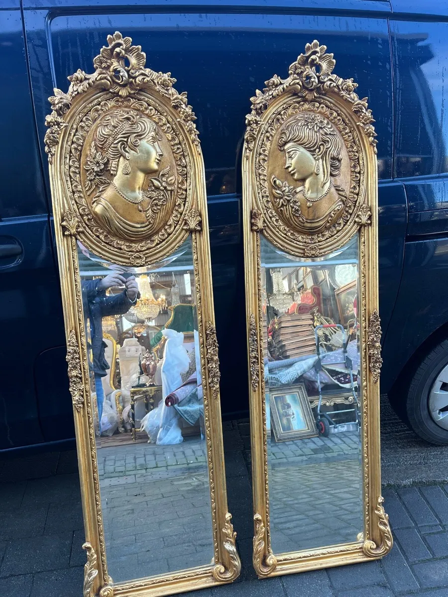 Terence Clifford Antiques. Sale - Image 4