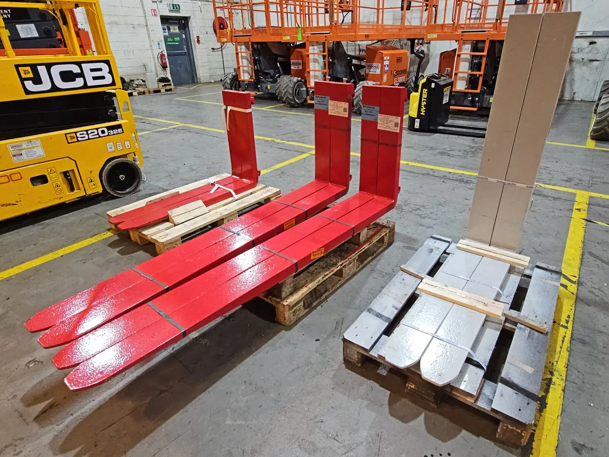 [00] Forklift Forks (Brand New)