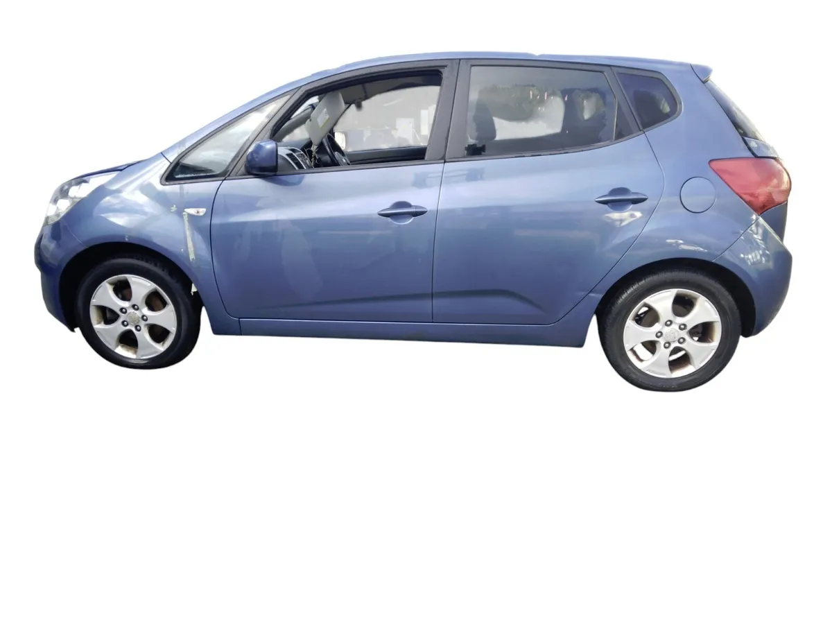 2012 KIA VENGA For Breaking/Dismantling - Image 2