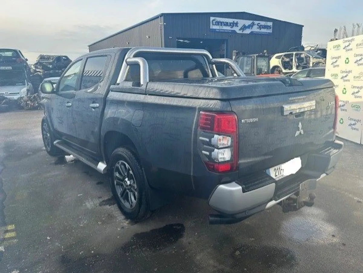 2021 MITSUBISHI L200 JUST IN FOR BREAKING - Image 4
