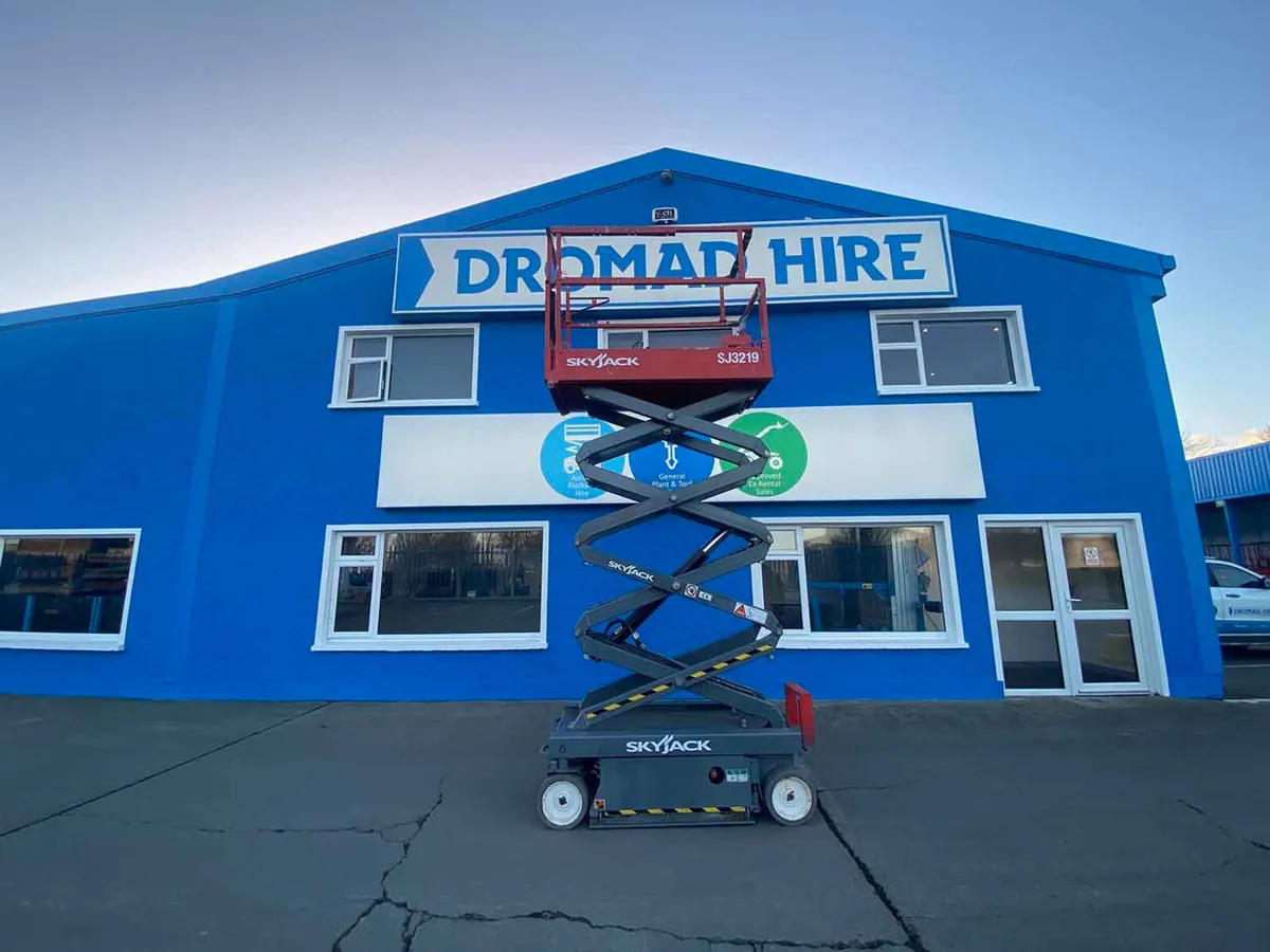 SKYJACK SJ3219 ELECTRIC SCISSOR LIFT - Image 3