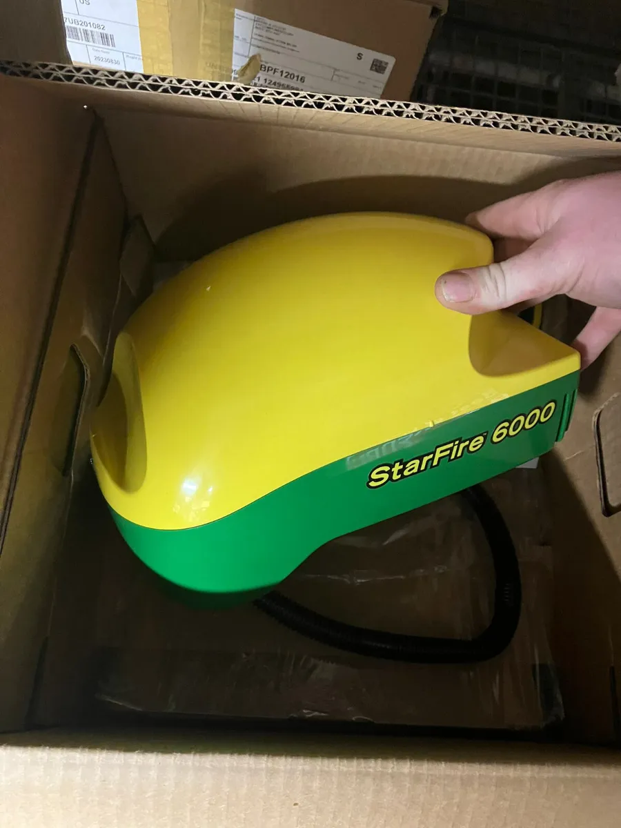 John Deere Recievers/Screens - Image 2