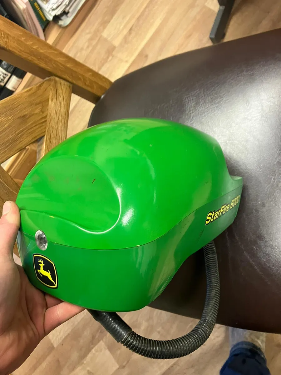 John Deere Recievers/Screens - Image 1