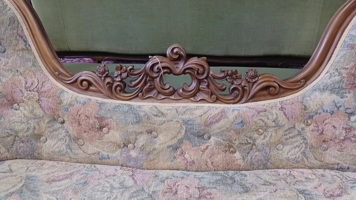 French sofa of Louis XV fleurs dans le brouillard - Image 4
