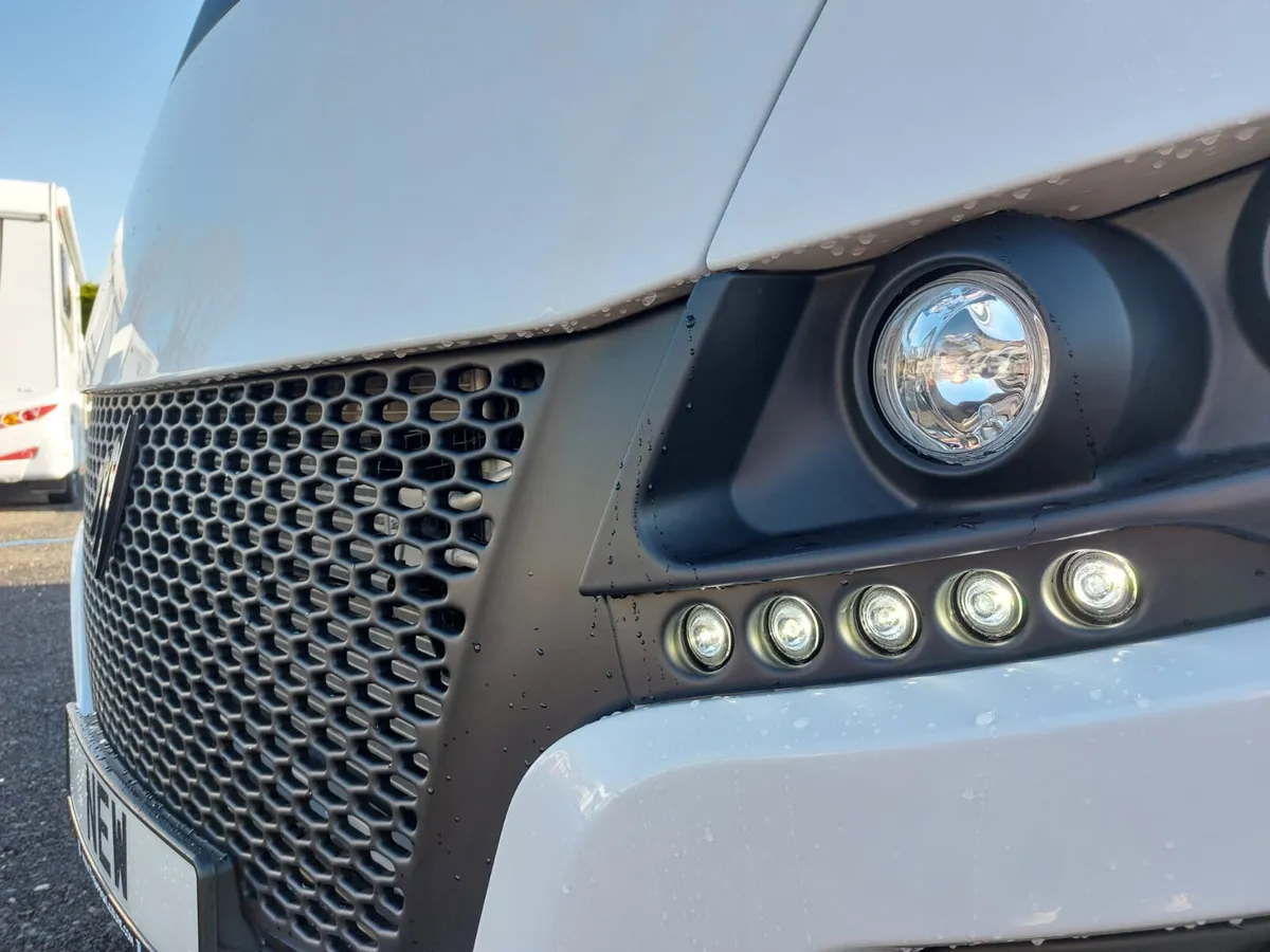 NEW RAPIDO 8086DF - AUTOMATIC - Image 4