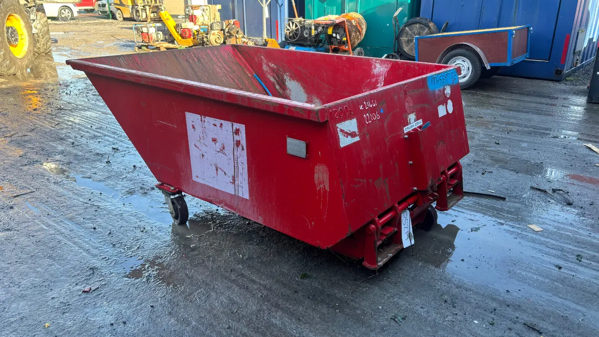Marwood Wheeled Tipping Skip - Image 3