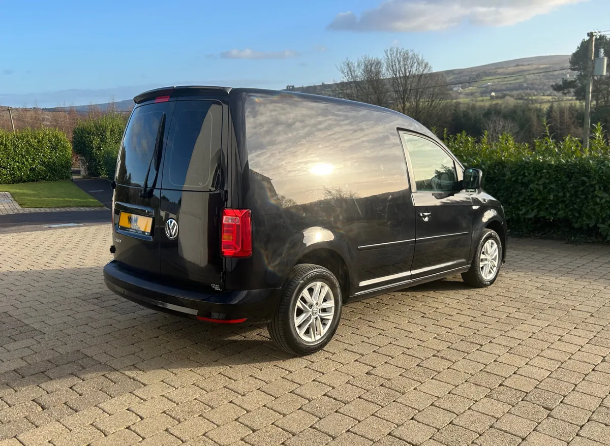 2018 (182reg) Volkswagen Caddy Highline NO VAT - Image 4