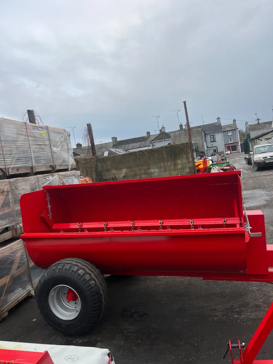 Belmac Dung spreader - Image 3