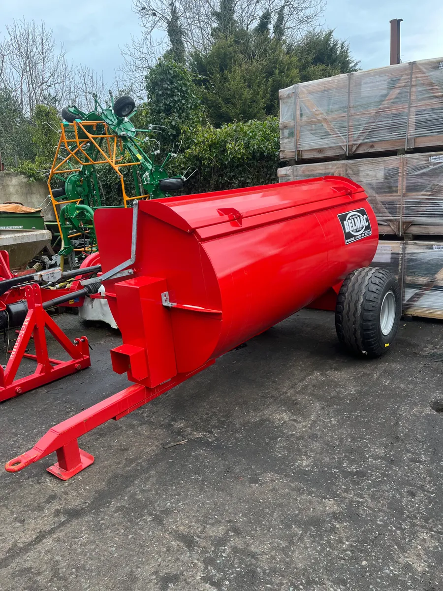Belmac Dung spreader - Image 1