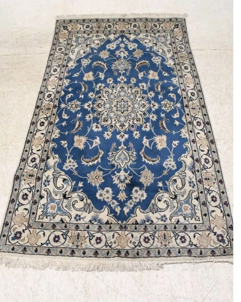 Hand knotted P.ersian wool rug 200x115cm - Image 1