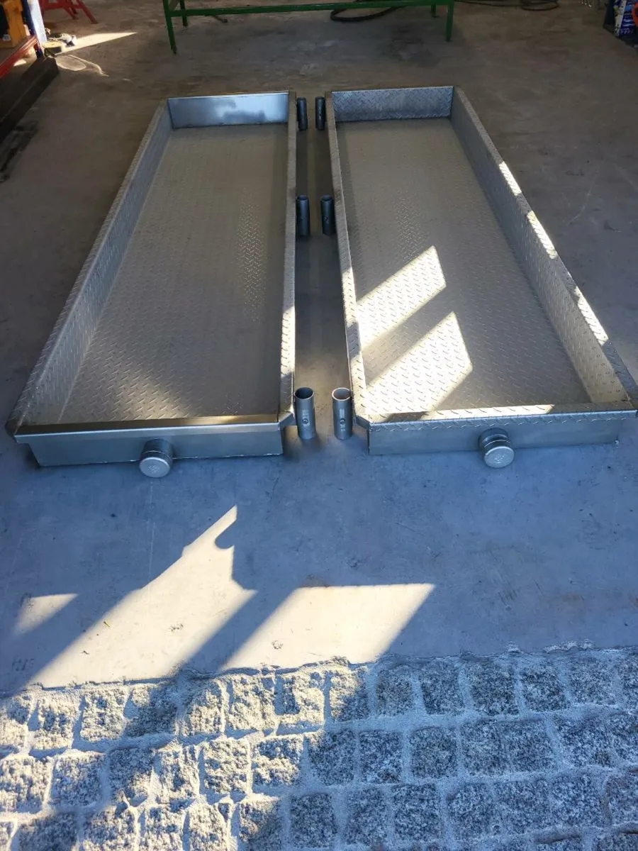 stainless steel footbaths - Image 1