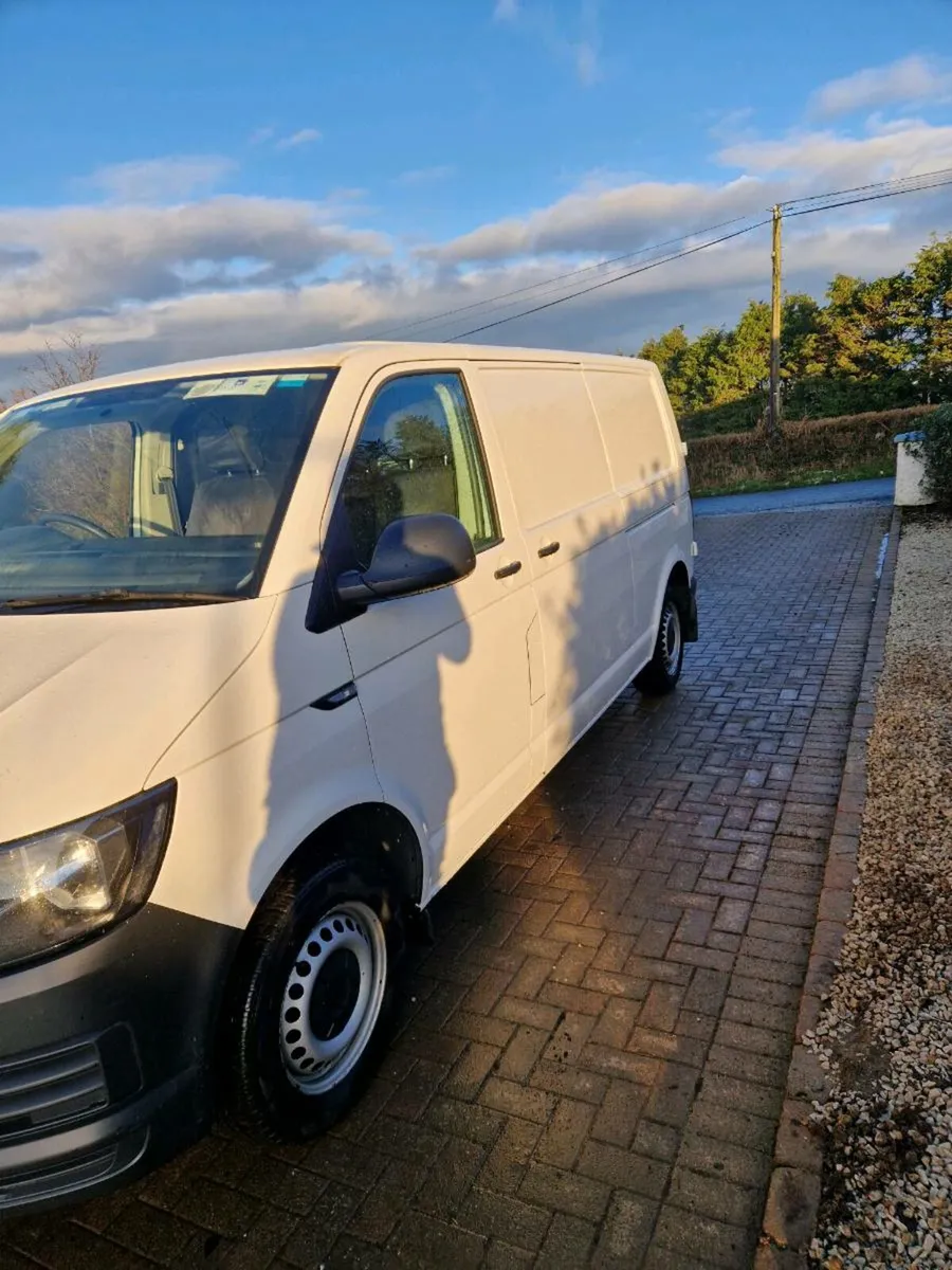 Volkswagen transporter - Image 4
