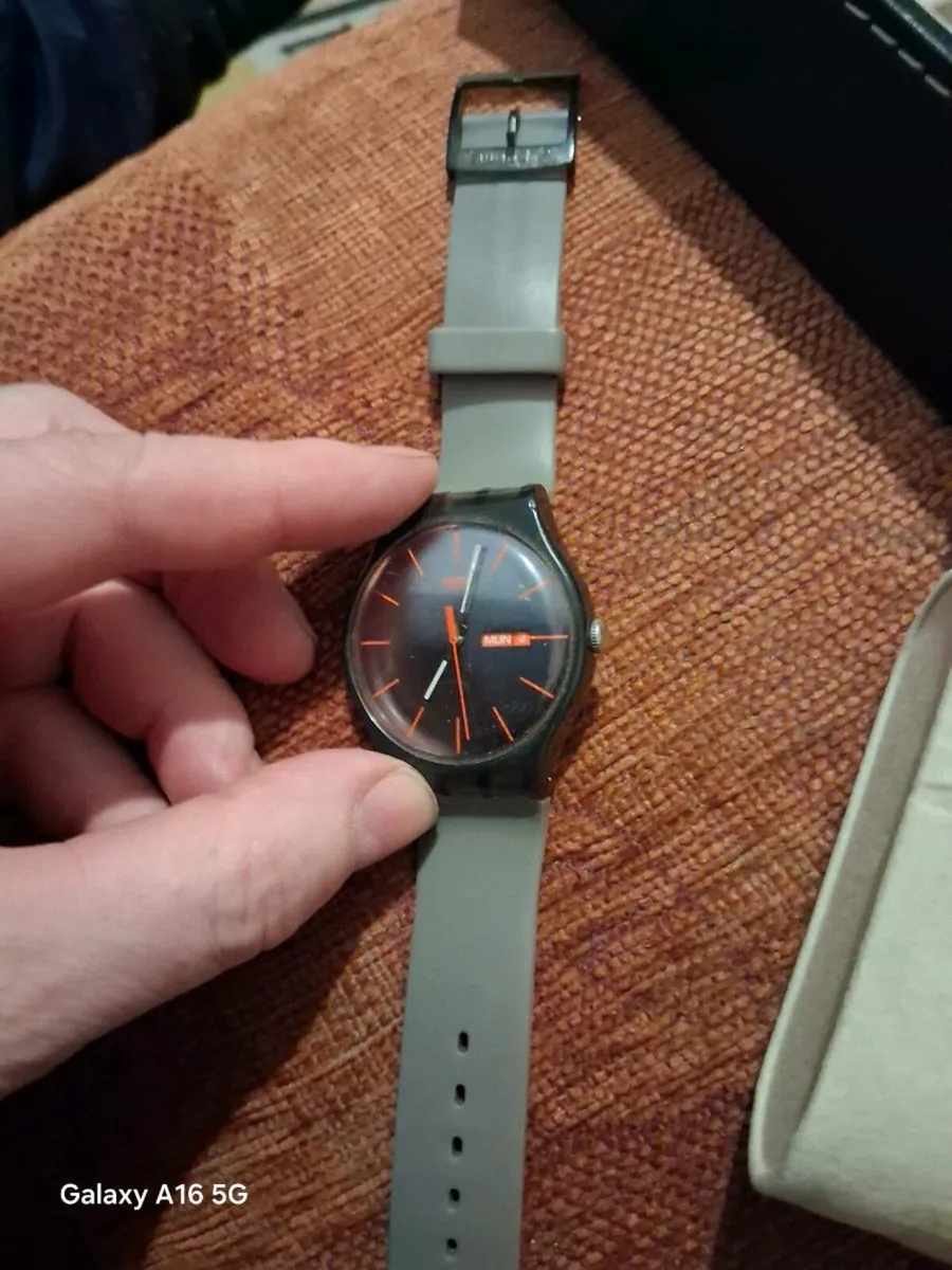 Swatch watch - Image 3