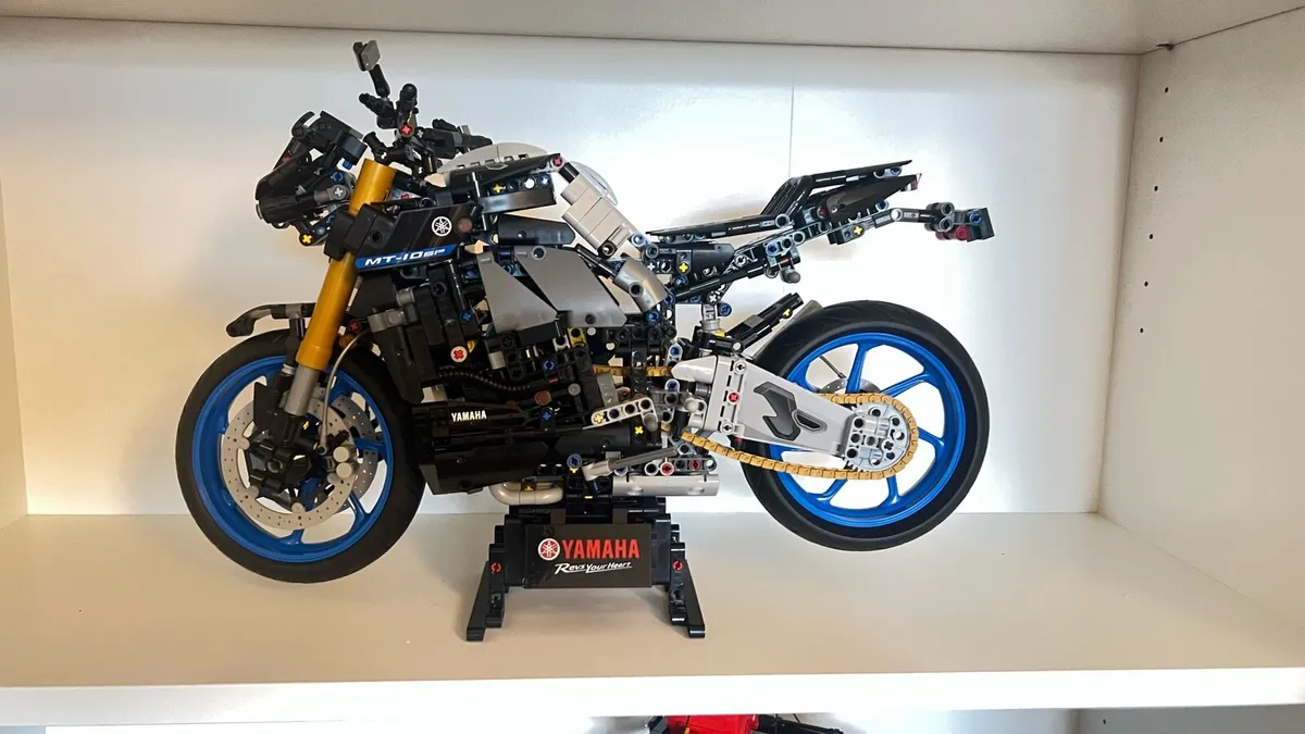 Lego 42159 - Yamaha MT-10 SP