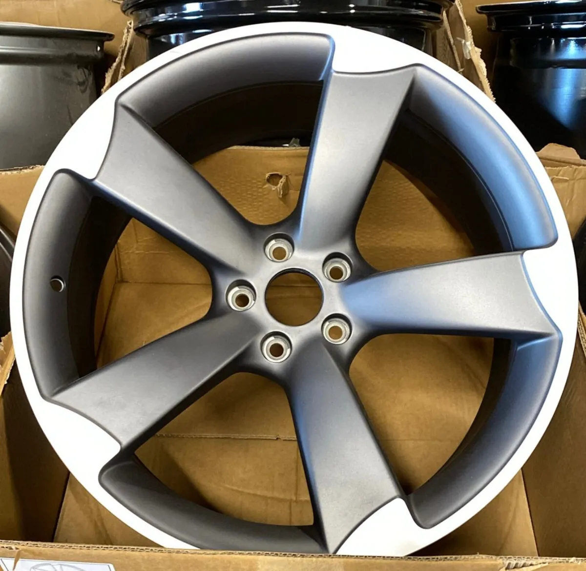 19” Ttrs deep concave alloys and tyres new 5x112