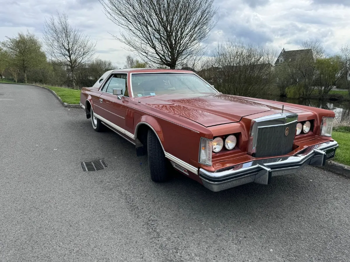 Lincoln Continental Mark V 1977 - Image 3