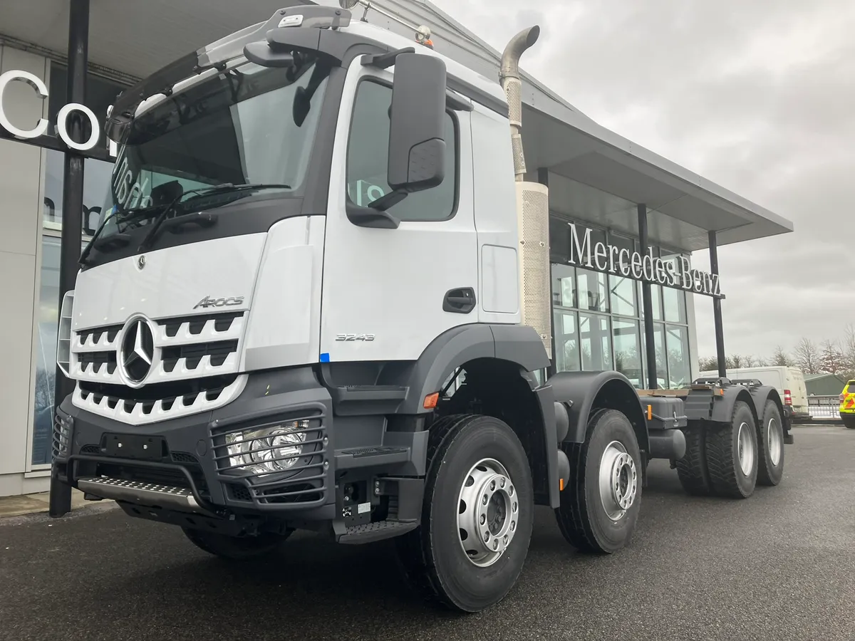 New 2025 Mercedes Benz Arocs 3243 8x4. - Image 1