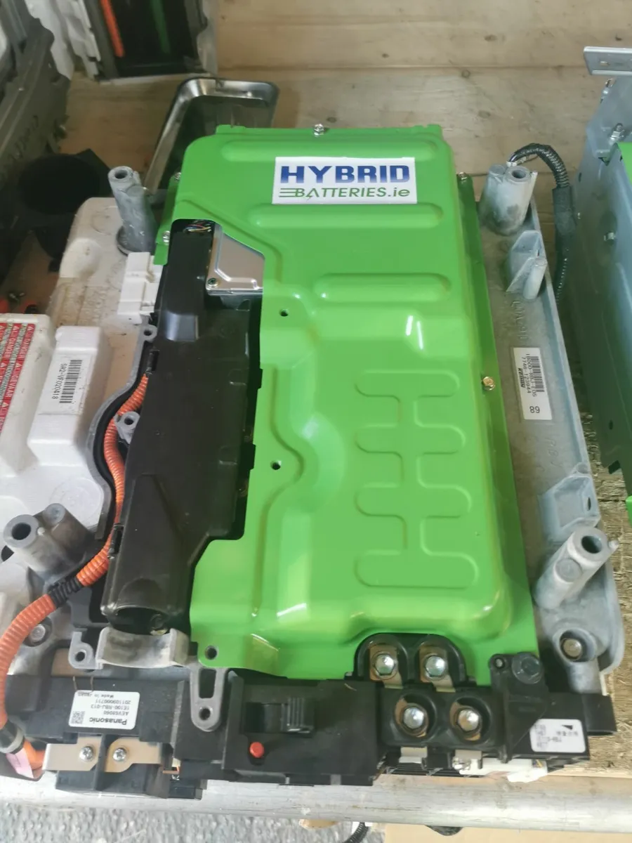 Hybrid Battery Replacement & Mobile Installation - Image 3