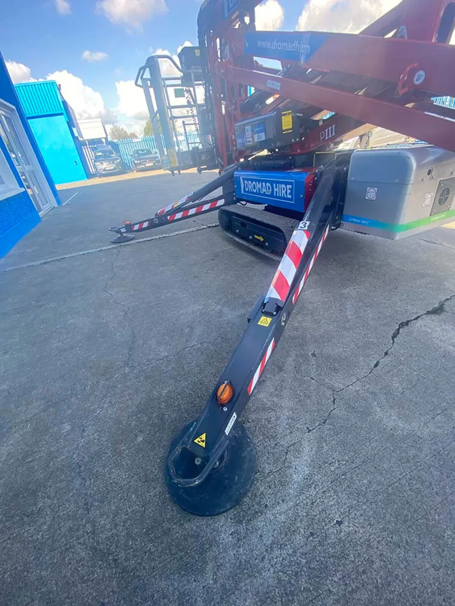 HINOWA 15m TRACKED SPIDER BOOM LITHIUM BATTERY - Image 3