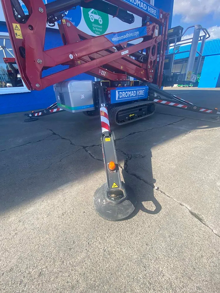 HINOWA 15m TRACKED SPIDER BOOM LITHIUM BATTERY - Image 4