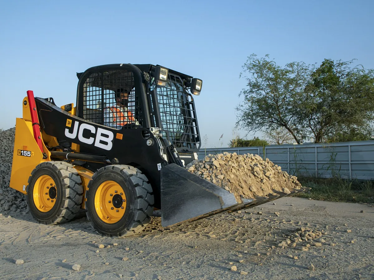 JCB 155 Skid Steer Loader 2.84m - Image 1