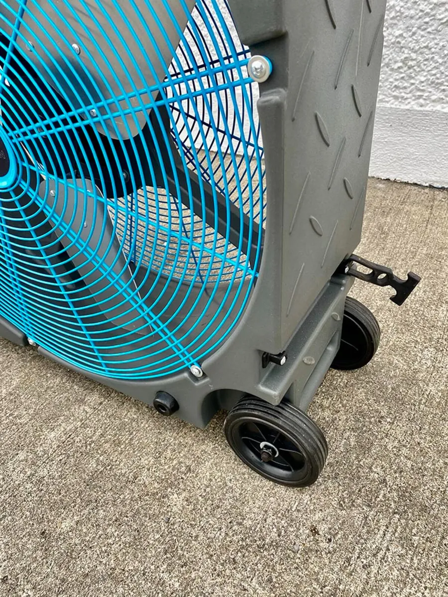 ELITE LARGE INDUSTRIAL COOLING FAN - Image 1