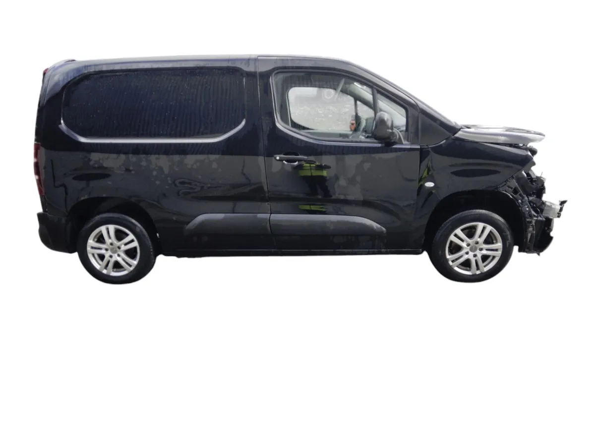 2021 TOYOTA PROACE For Breaking/Dismantling - Image 2