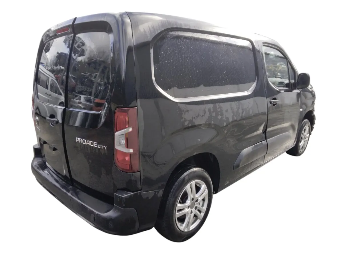 2021 TOYOTA PROACE For Breaking/Dismantling - Image 3