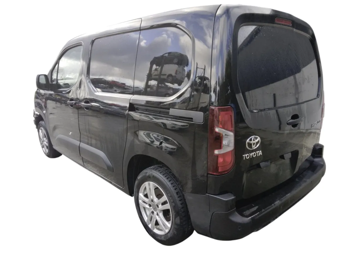 2021 TOYOTA PROACE For Breaking/Dismantling - Image 4