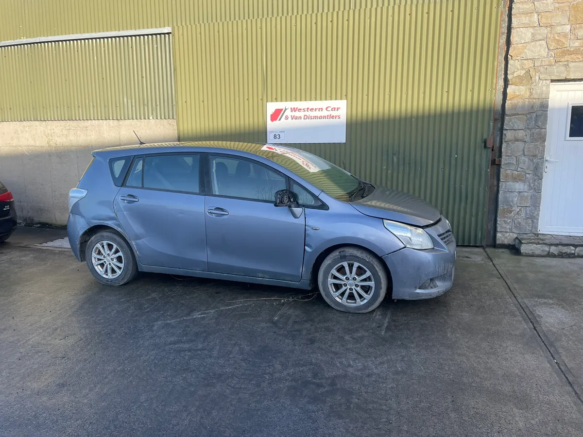 2012 Toyota verso 2.0 d4d for dismantling