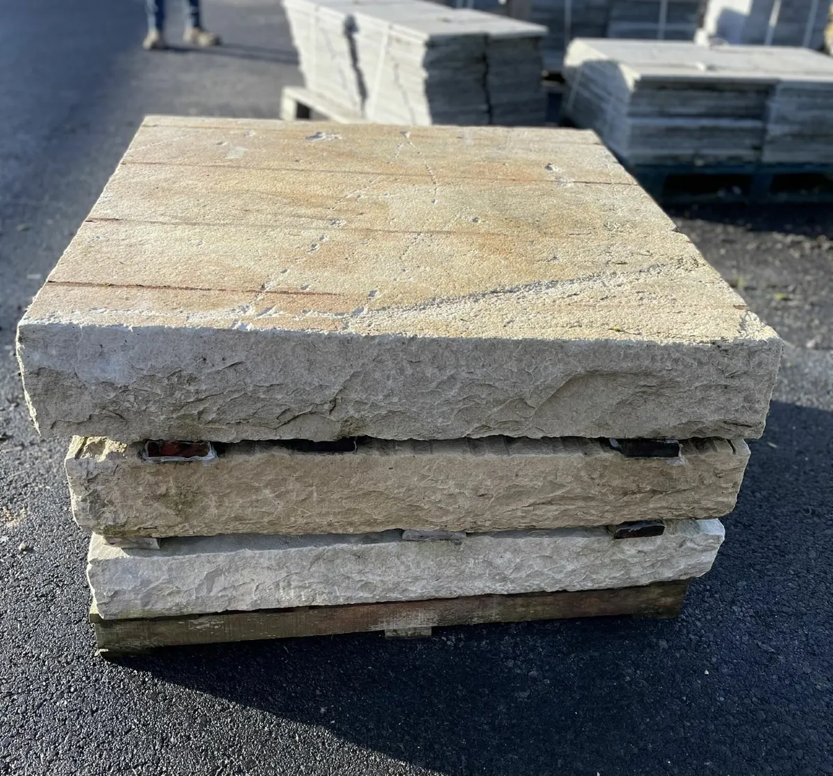 Reduced Sandstone 1 mtr Flat Pier Caps - Image 1