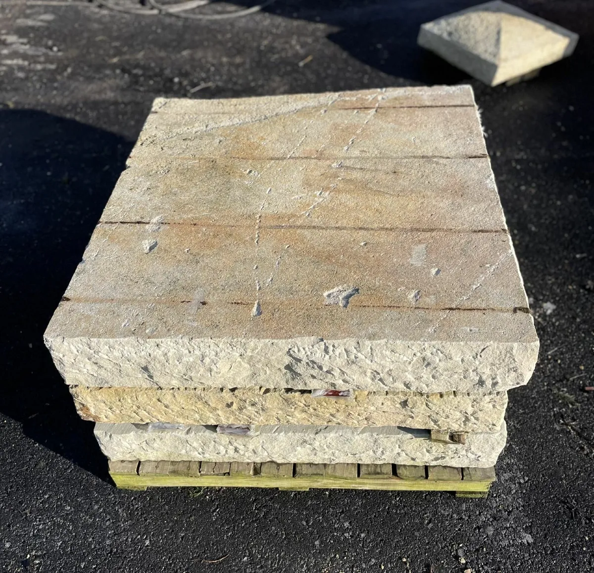 Reduced Sandstone 1 mtr Flat Pier Caps - Image 3