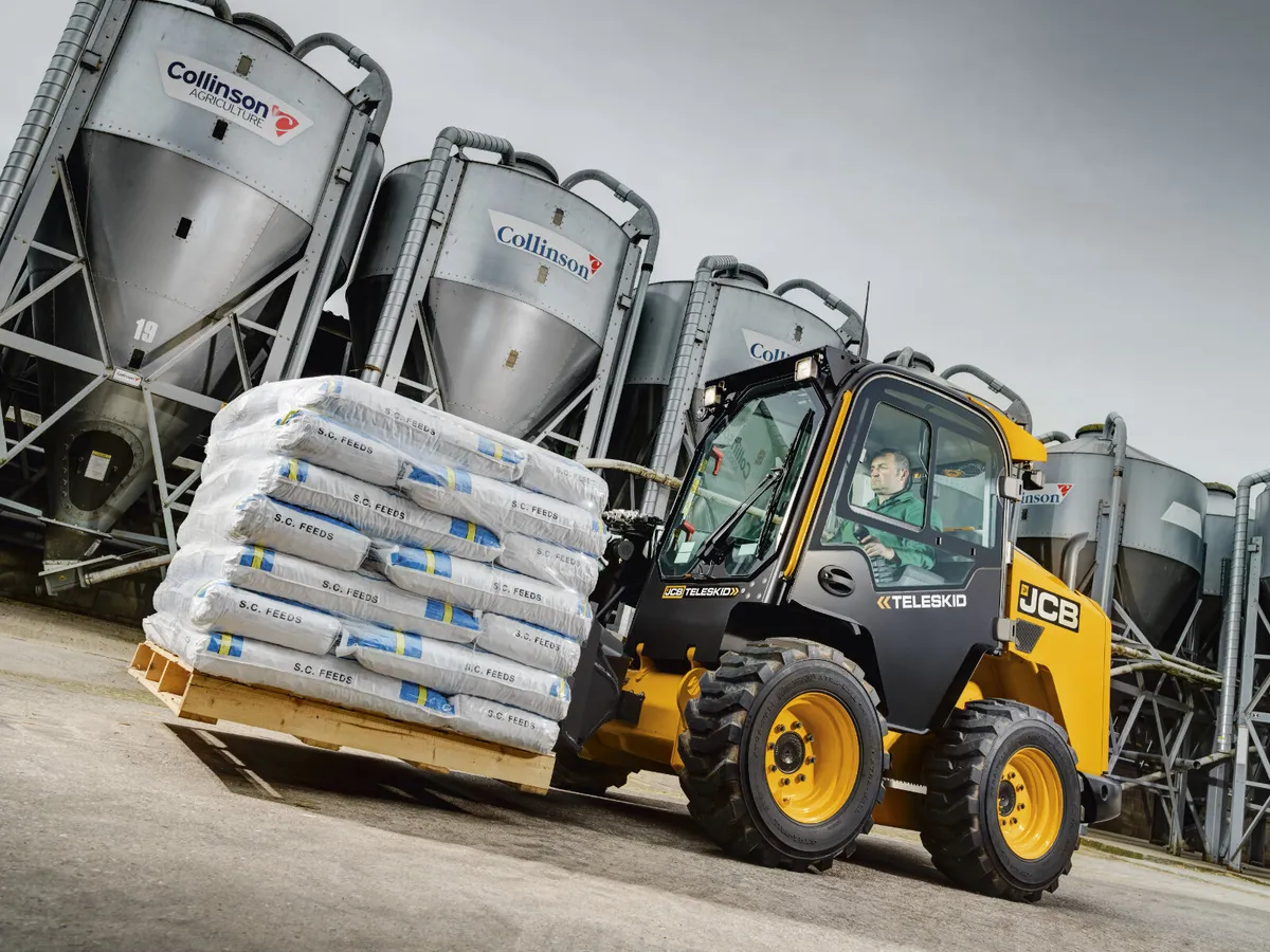 JCB TELESKID 3TS-8W / SKID STEER LOADER 3.8m - Image 4