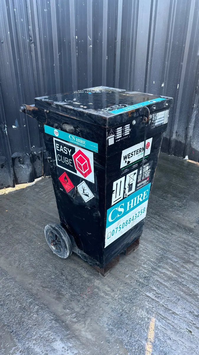 105L Western Fuel Caddy - Image 1