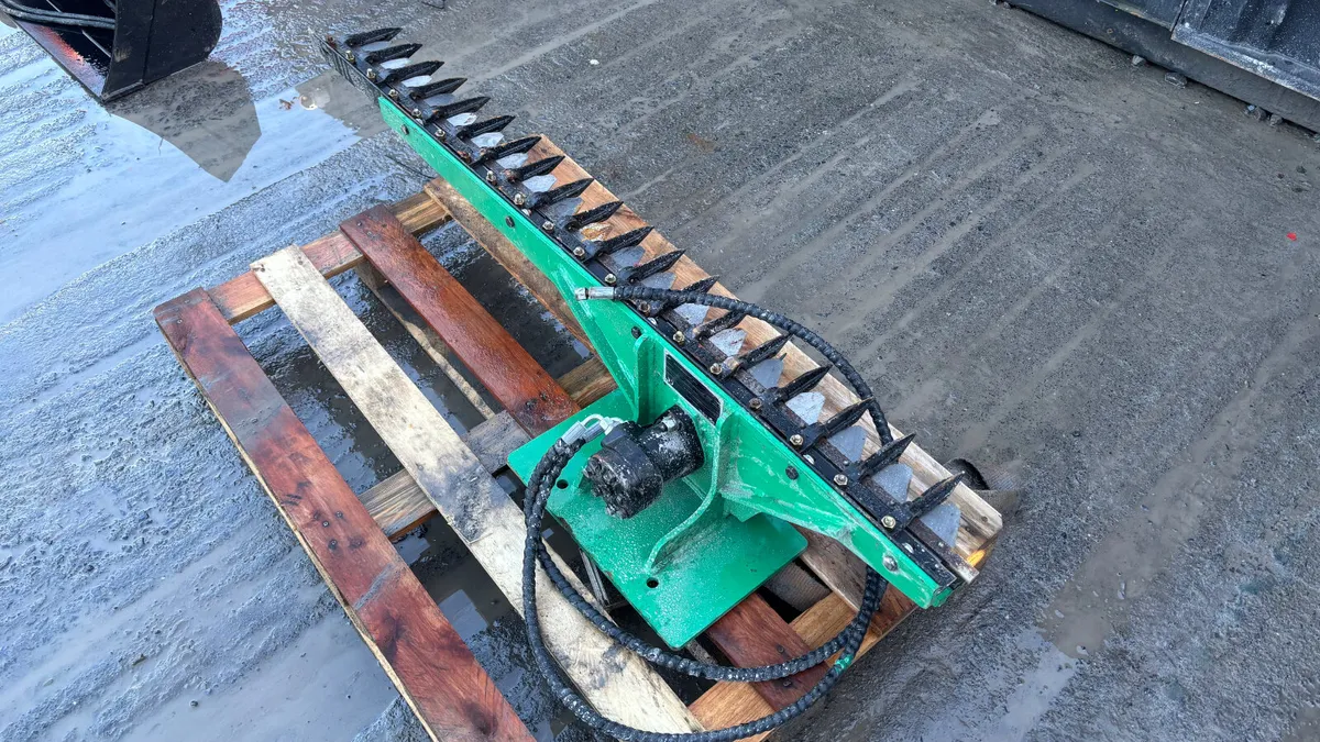 Solmek Hydraulic Finger Bar Mower - Image 2