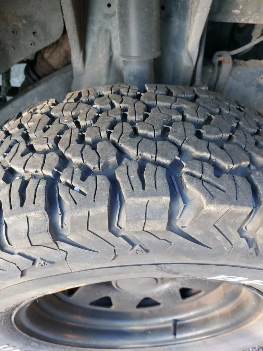 Suzuki grand vitara xl7 for breaking - Image 4