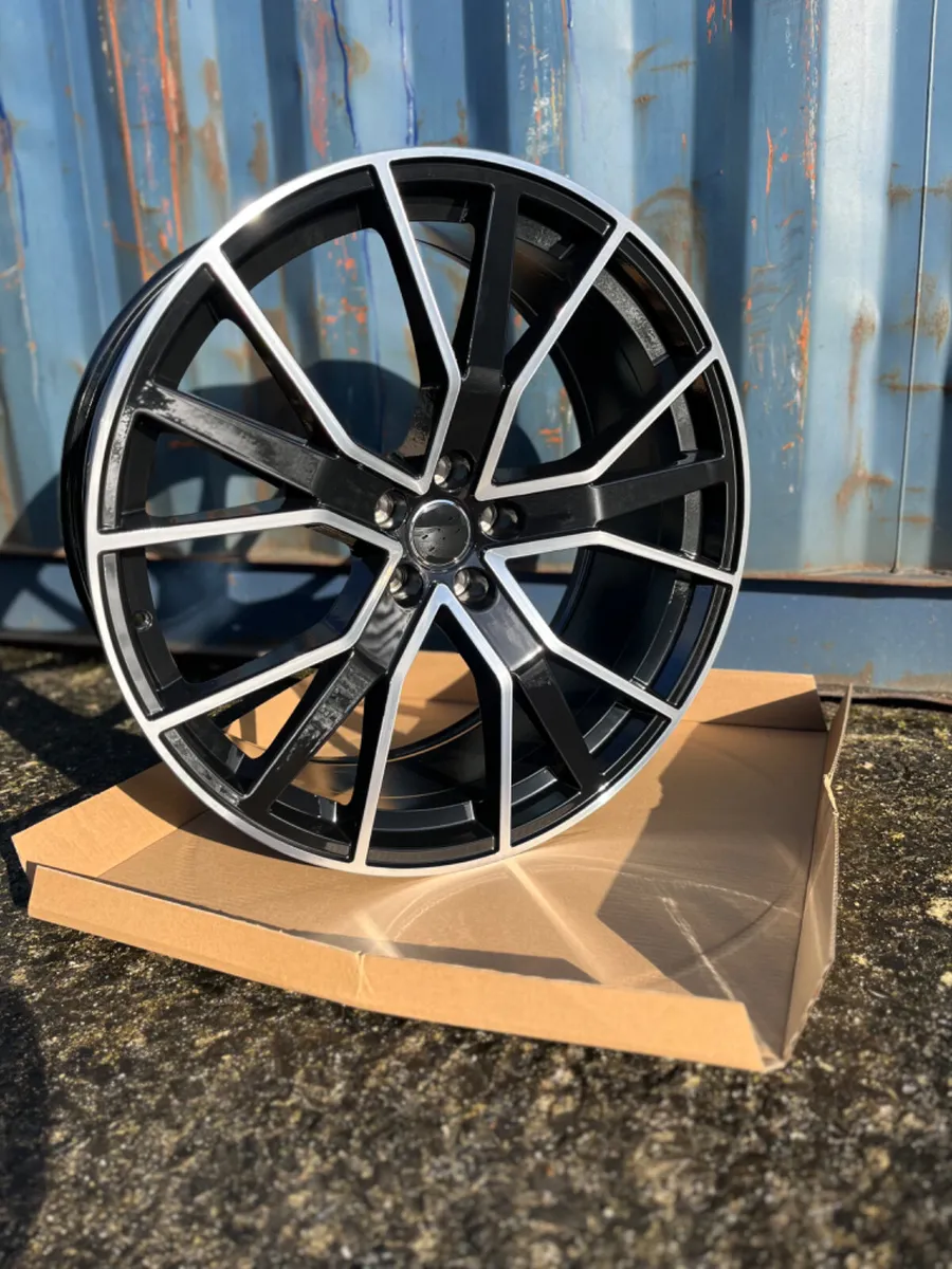 22inch A6 A7 A8 Q7 toureag alloys - Image 1